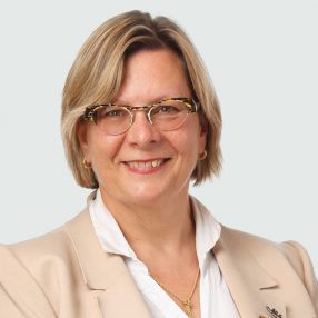 Van-Iderstine-Helga-web-286x286-1